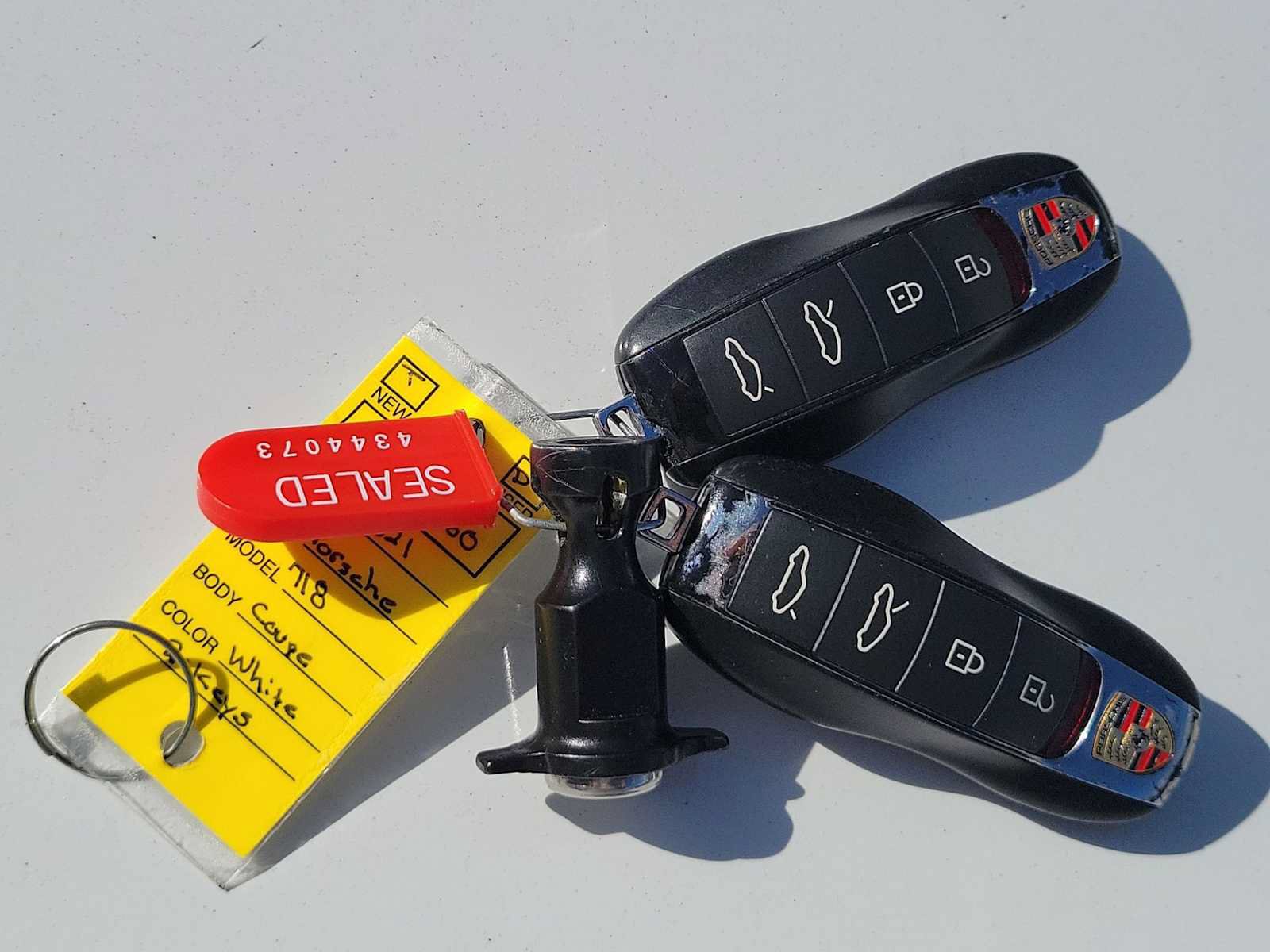 Used 2021 Porsche 718 Boxster RWD image 29