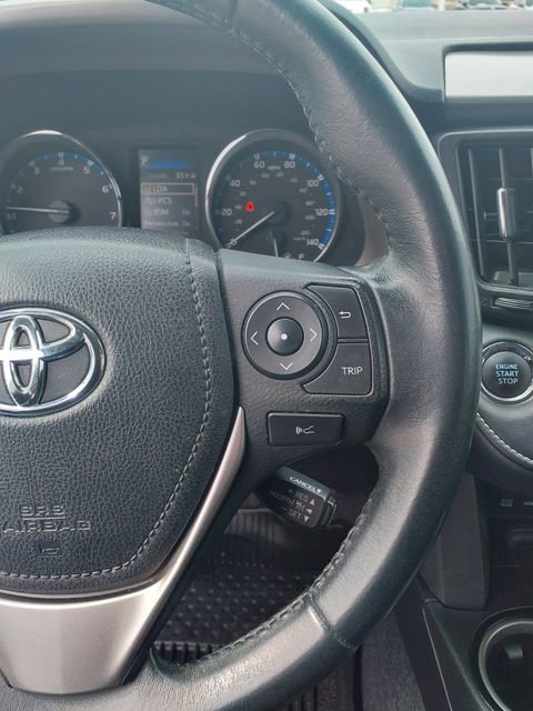 Used 2017 Toyota RAV4 Limited image 26