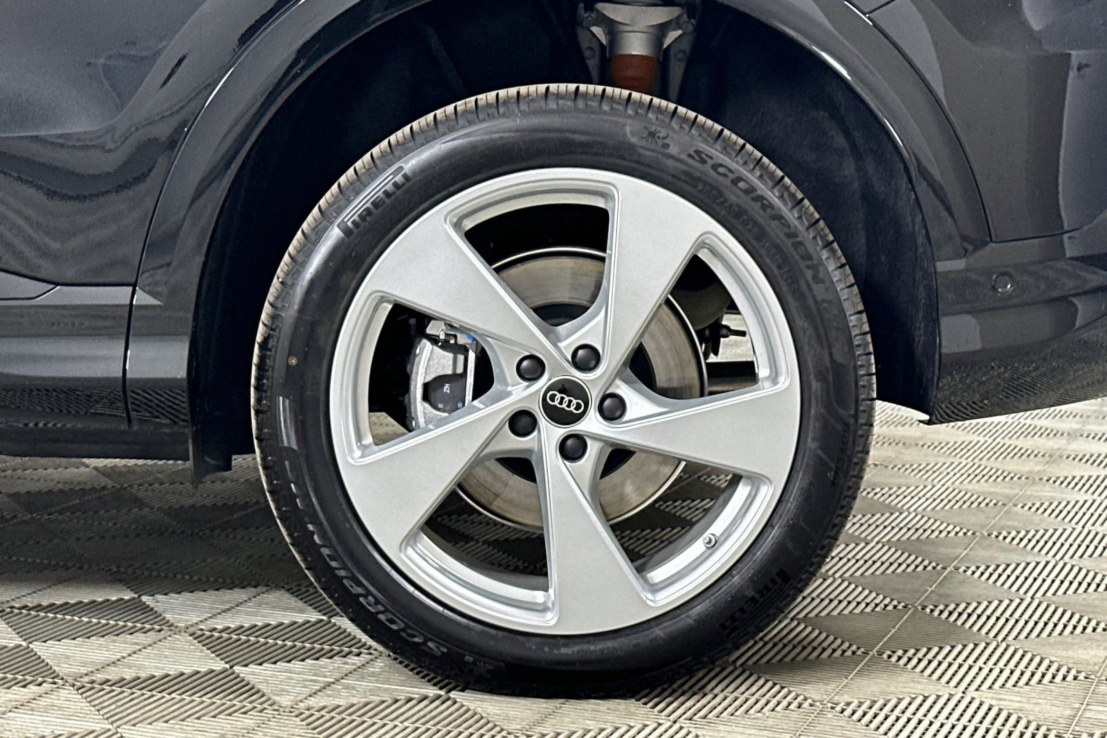 New 2025 Audi Q5 Premium Plus image 22