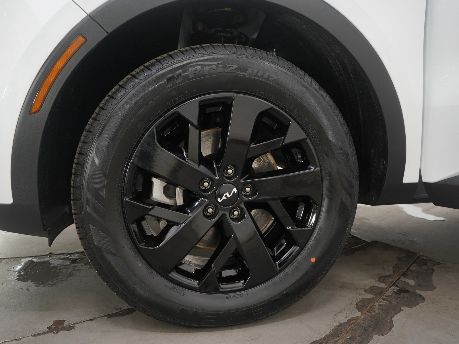 Used 2023 Kia Sorento S image 29