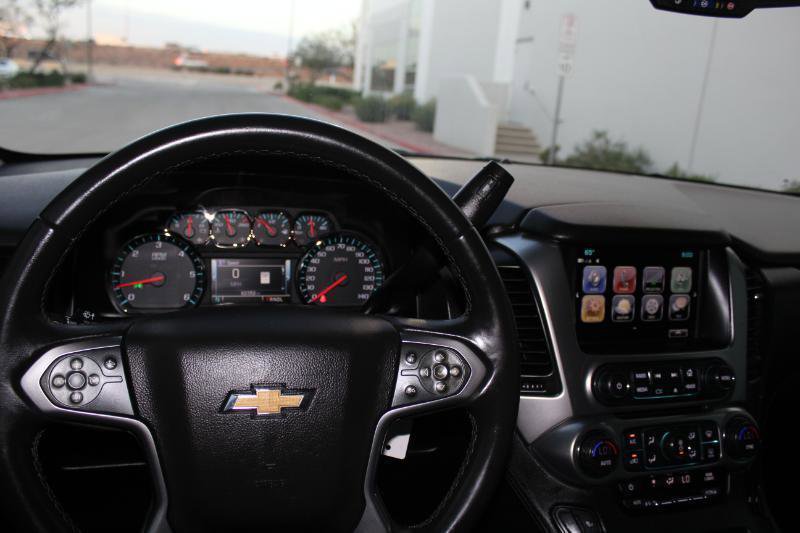 Used 2017 Chevrolet Suburban LT RWD image 34
