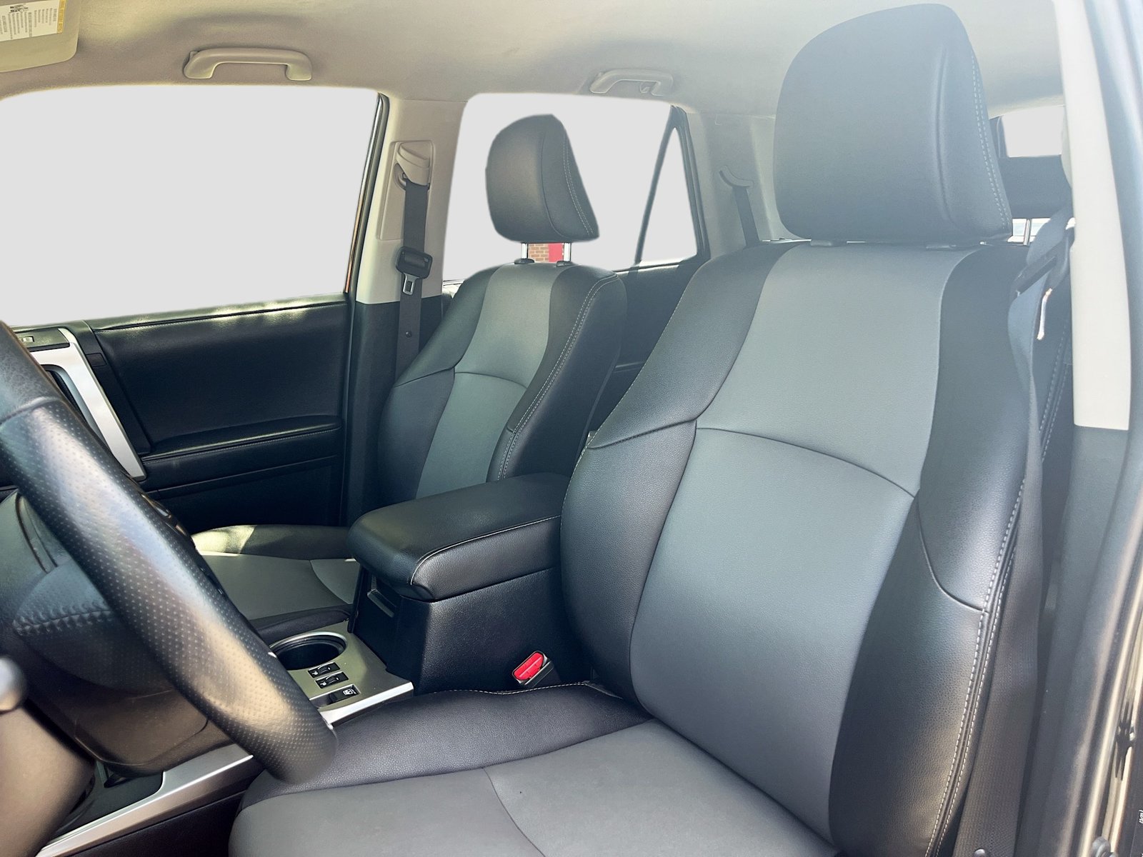 Used 2023 Toyota 4Runner SR5 Premium AWD/4WD image 21