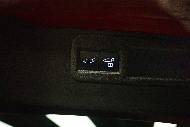 Used 2021 Toyota Venza LE w/ Carpet Mat Package (TMS) AWD/4WD image 8