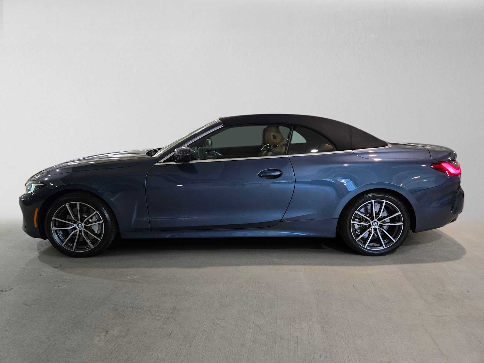 Used 2026 BMW 430i xDrive Convertible w/ Convenience Package AWD/4WD image 6