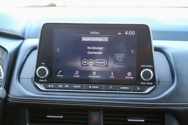 Used 2024 Nissan Rogue SV w/ SV Premium Package FWD image 16