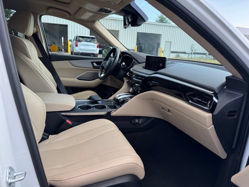 Used 2023 Acura MDX w/ Technology Package FWD image 11
