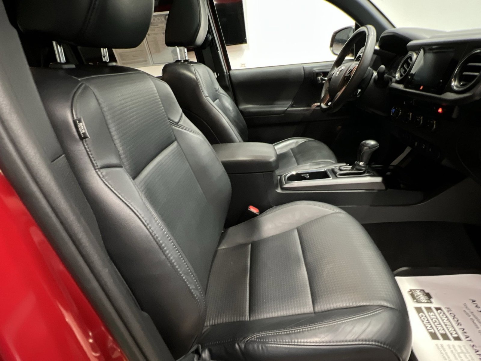 Used 2019 Toyota Tacoma TRD Sport image 23