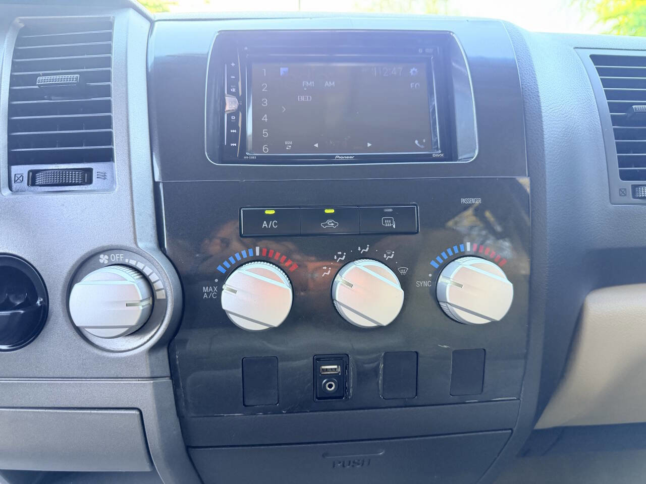 Used 2010 Toyota Tundra 2WD Double Cab image 10