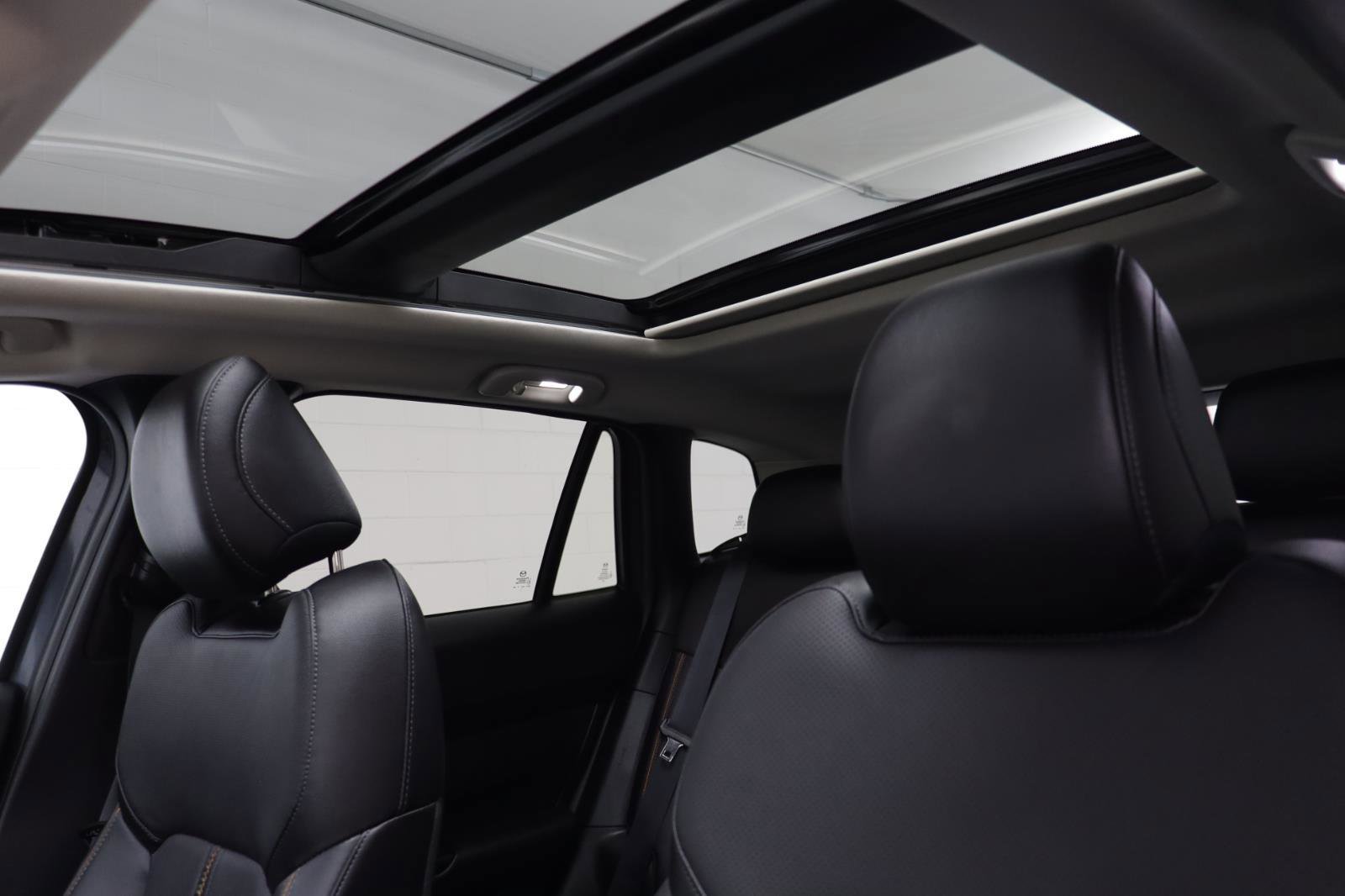 Used 2025 MAZDA CX-50 AWD 2.5 Hybrid w/ Premium Pkg image 13