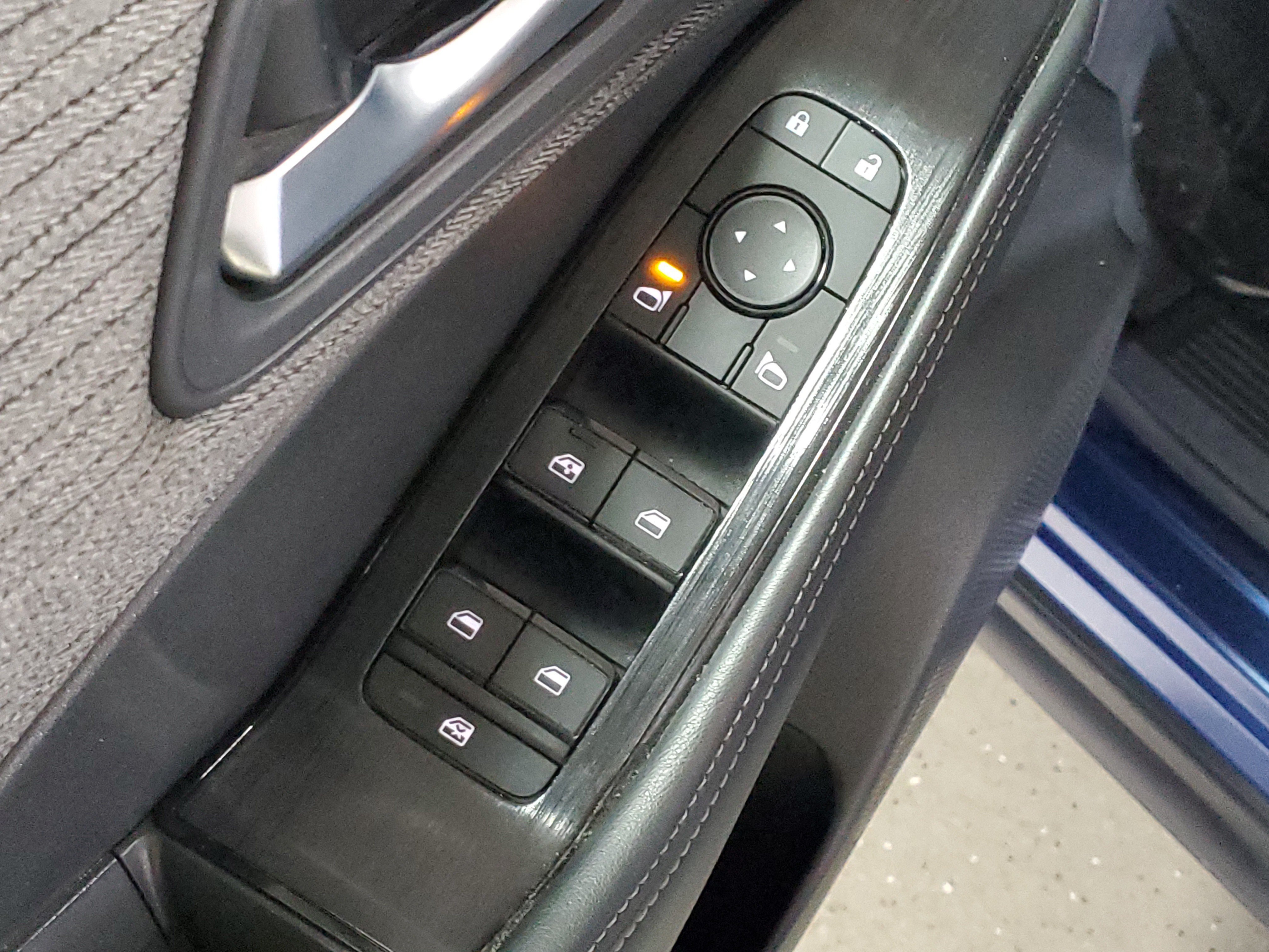 Used 2022 Nissan Rogue SV AWD/4WD image 20