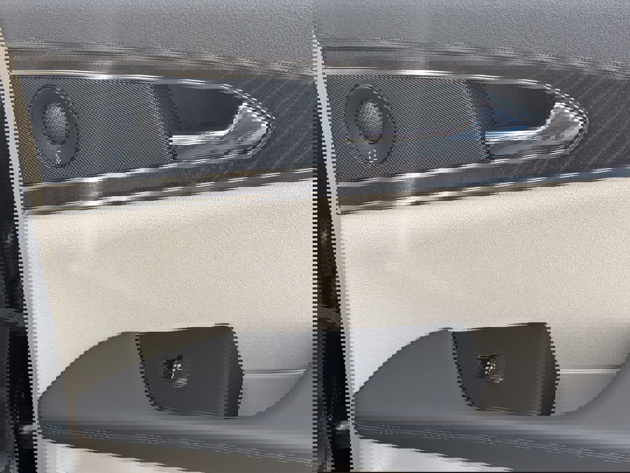 Used 2020 Lincoln Nautilus Reserve w/ Equipment Group 201A image 31