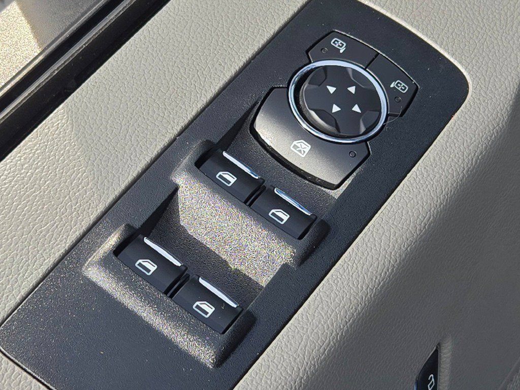Used 2018 Ford F150 XLT w/ Equipment Group 302A Luxury AWD/4WD image 24