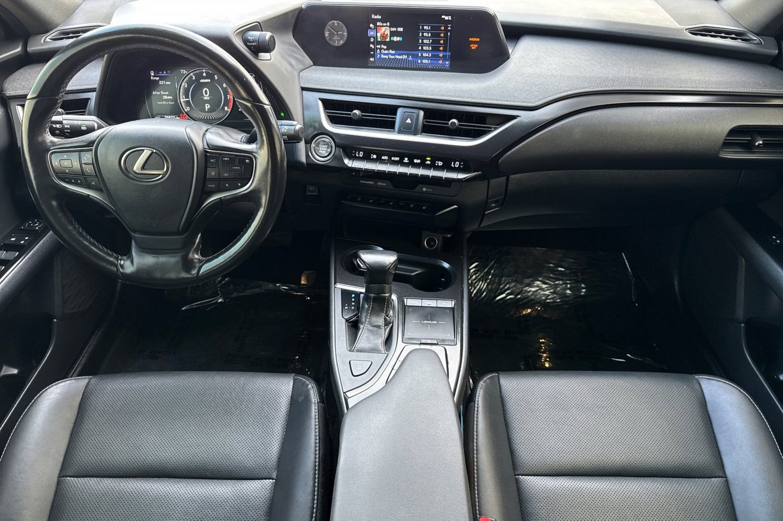 Used 2019 Lexus UX 200 image 12