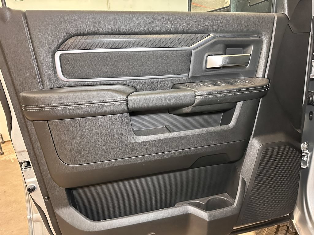 New 2026 RAM 2500 Big Horn AWD/4WD image 17