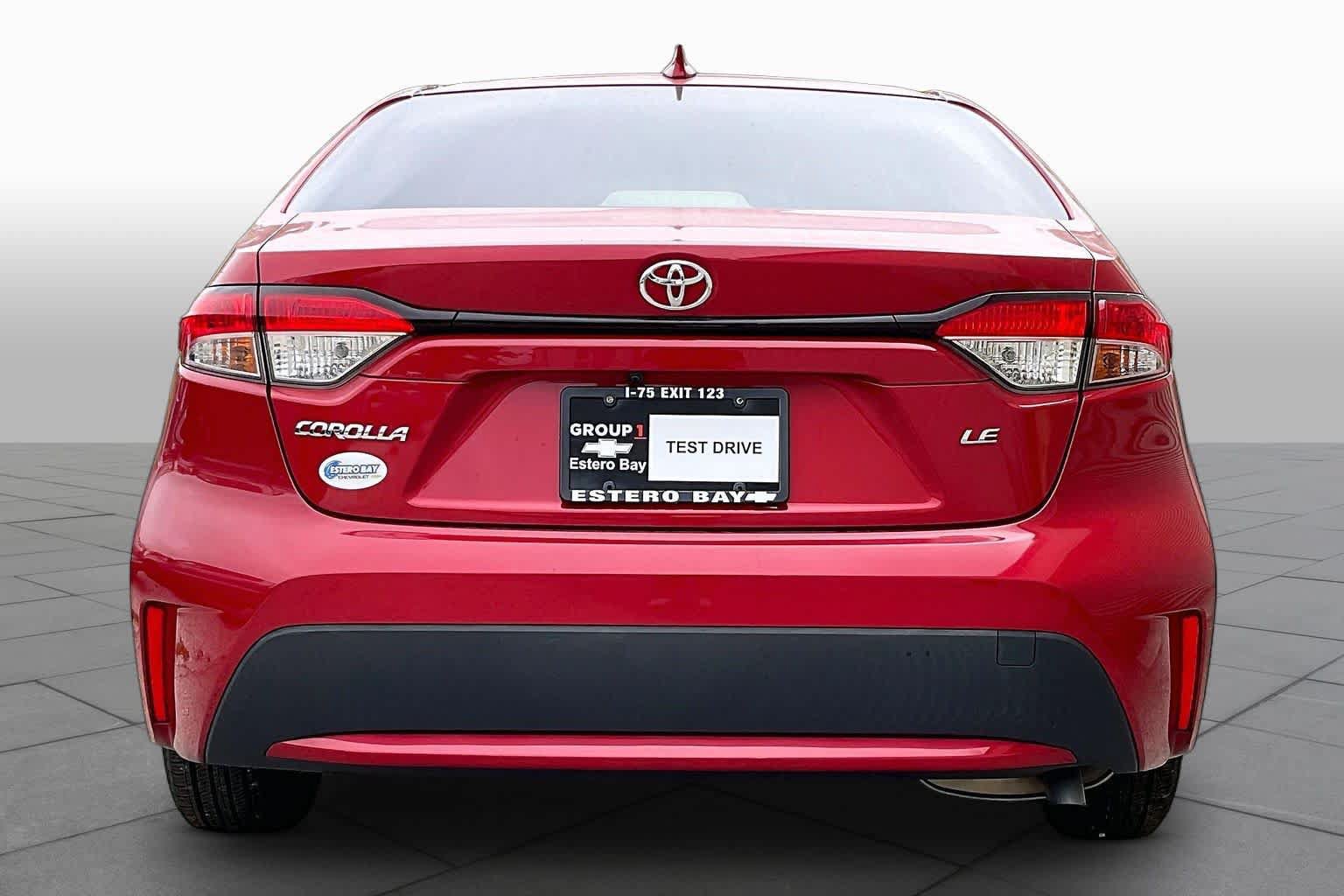 Used 2021 Toyota Corolla LE FWD image 4
