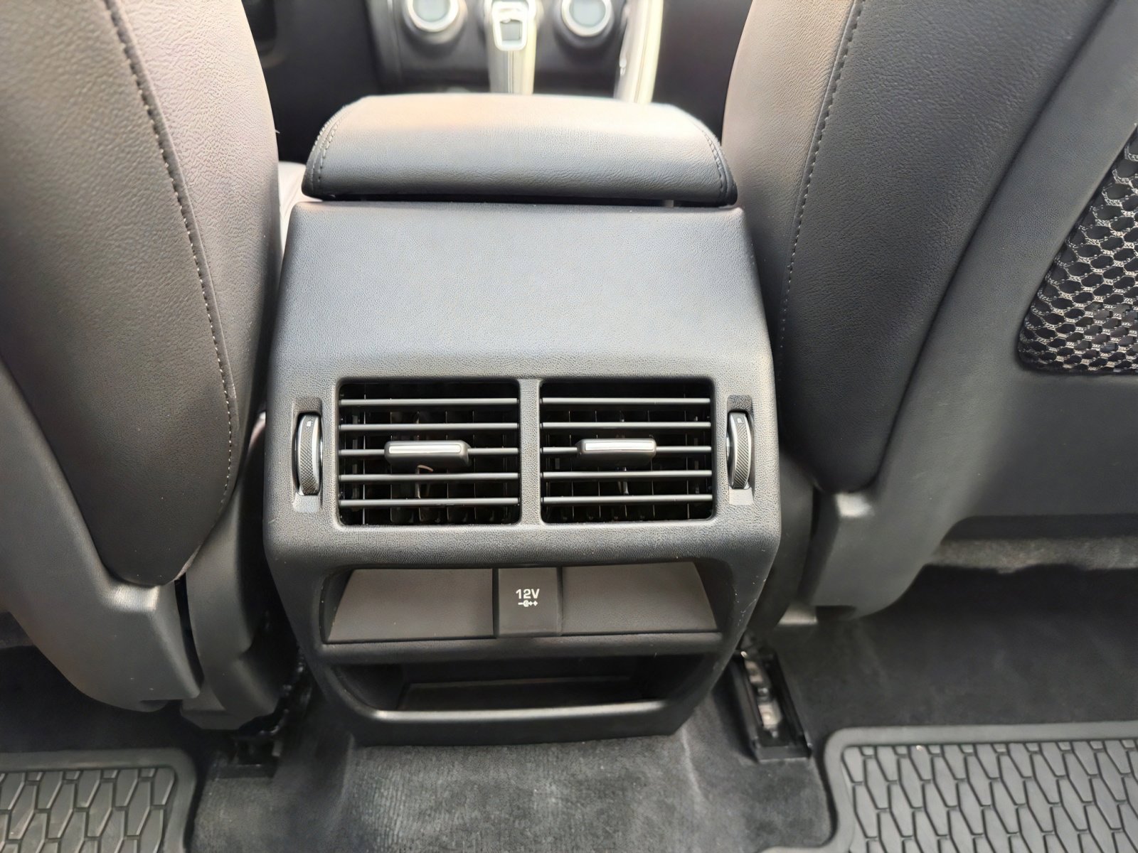 Used 2020 Jaguar E-PACE SE image 12