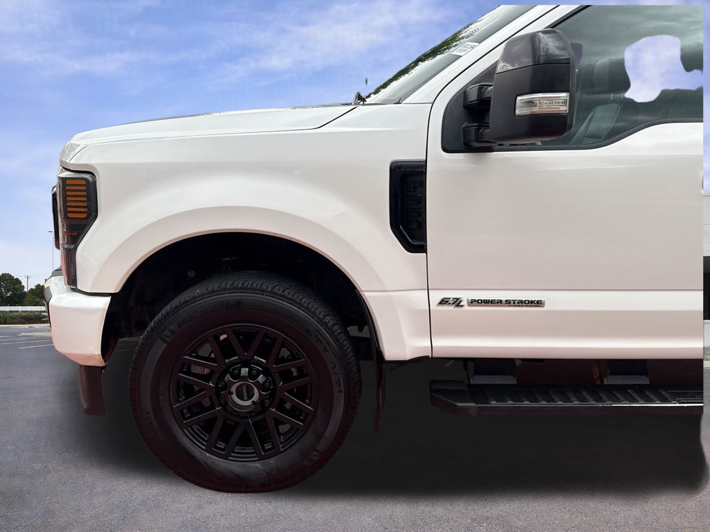 Used 2022 Ford F350 Lariat w/ Black Appearance Package AWD/4WD image 33