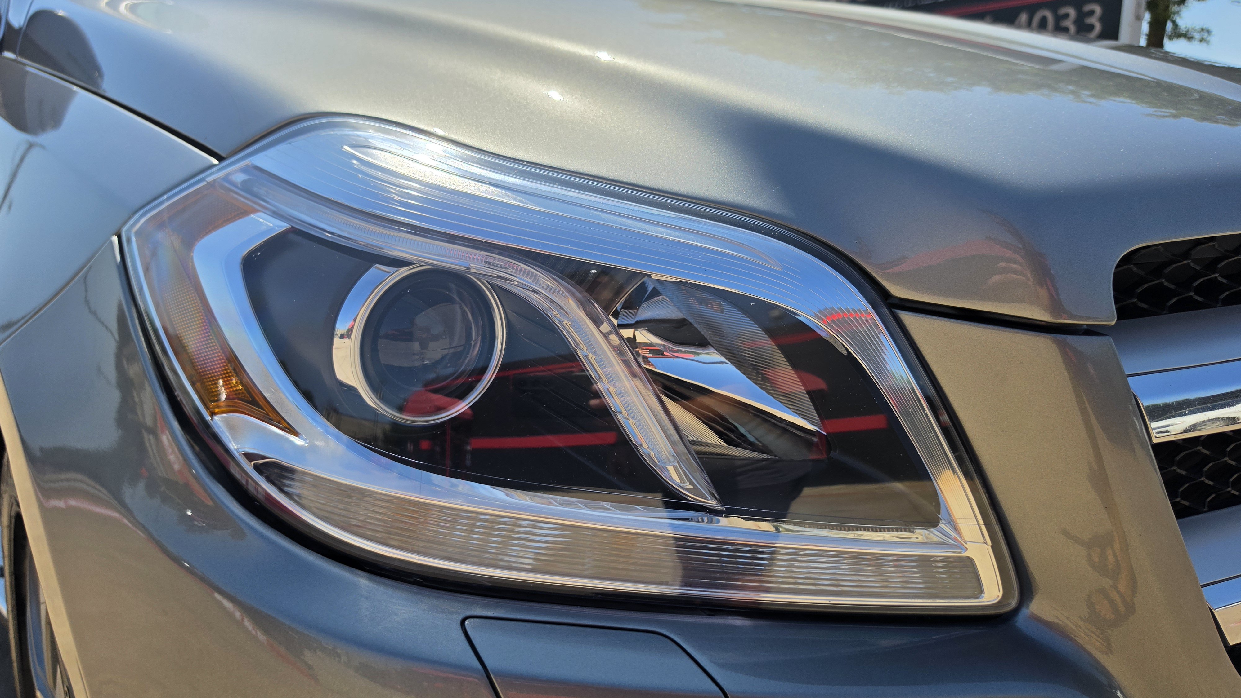 Used 2015 Mercedes-Benz GL 320 BlueTEC 4MATIC w/ Premium I Package image 12