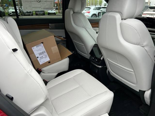 New 2026 Cadillac Vistiq Sport w/ LPO, Floor Liner Package image 23