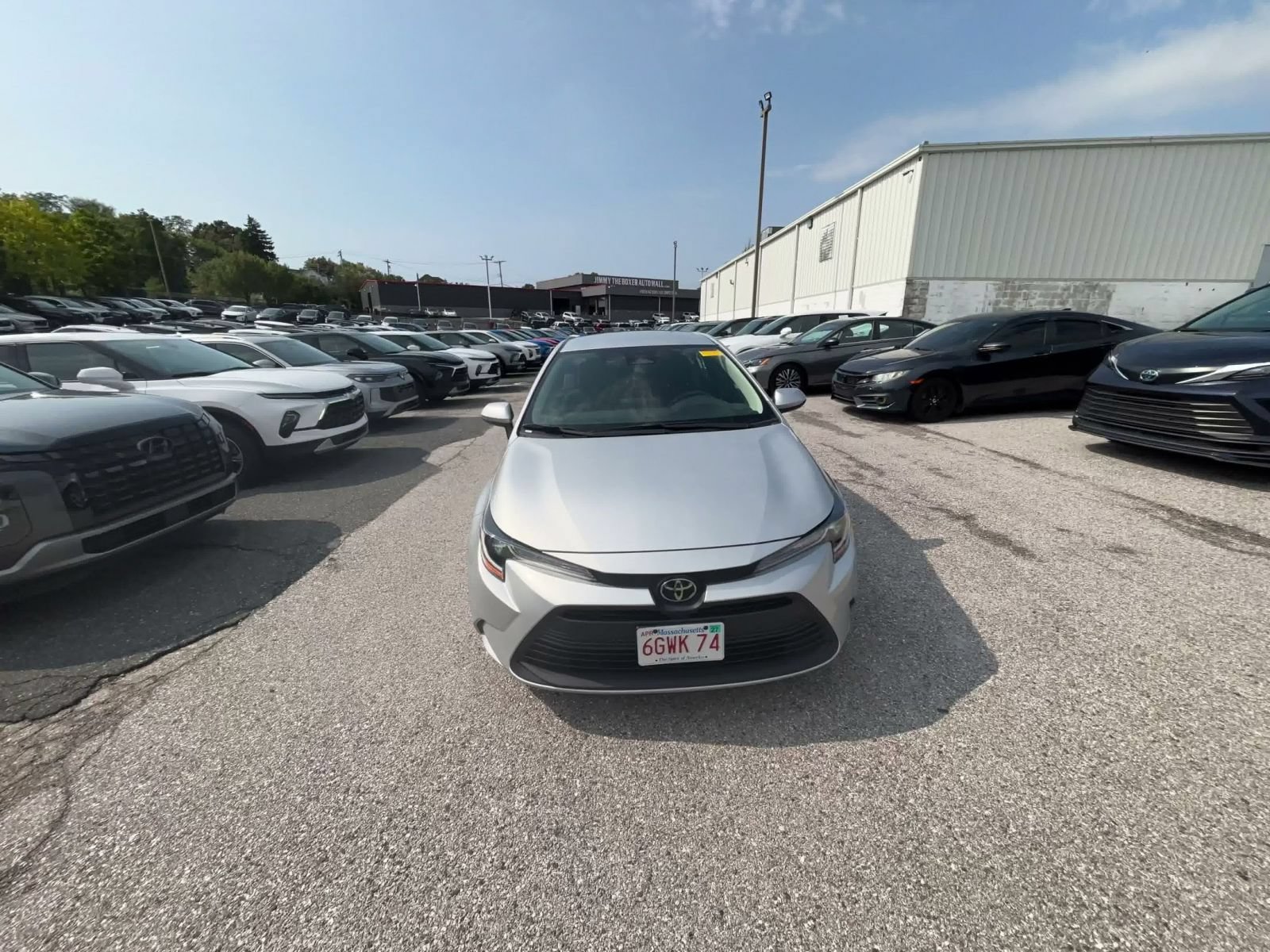 Used 2025 Toyota Corolla LE FWD image 4