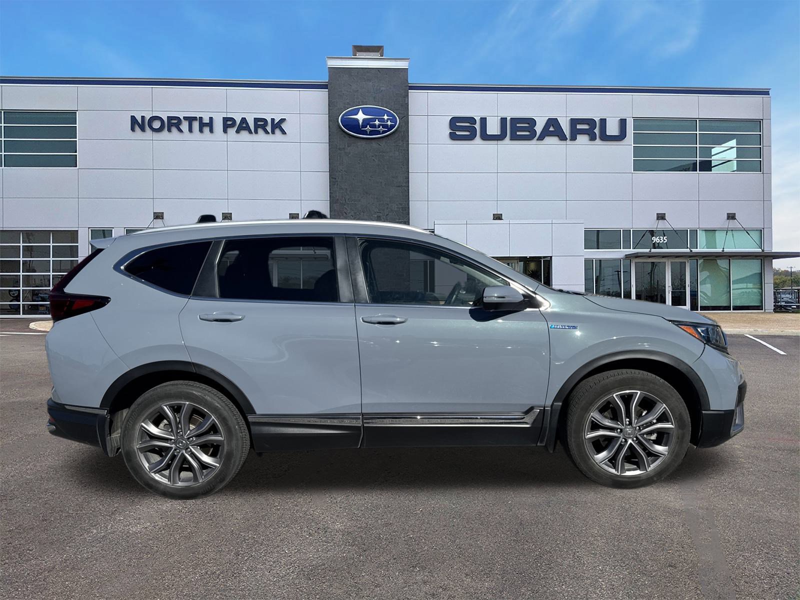 Used 2021 Honda CR-V Touring image 2