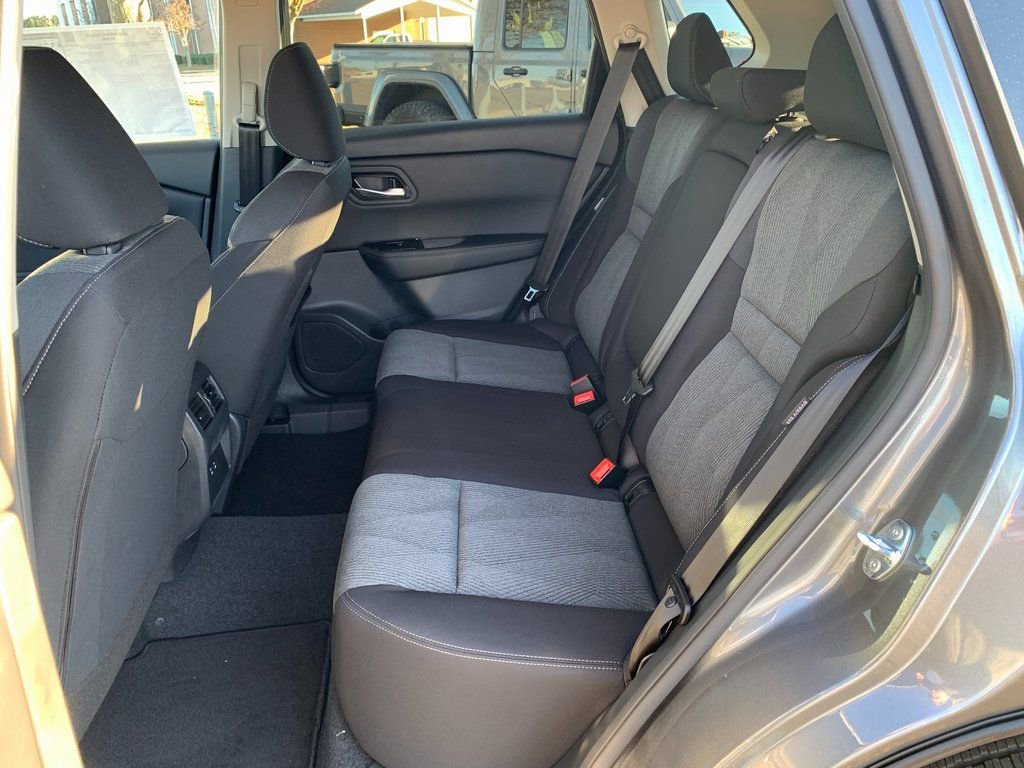 New 2026 Nissan Rogue SV image 7