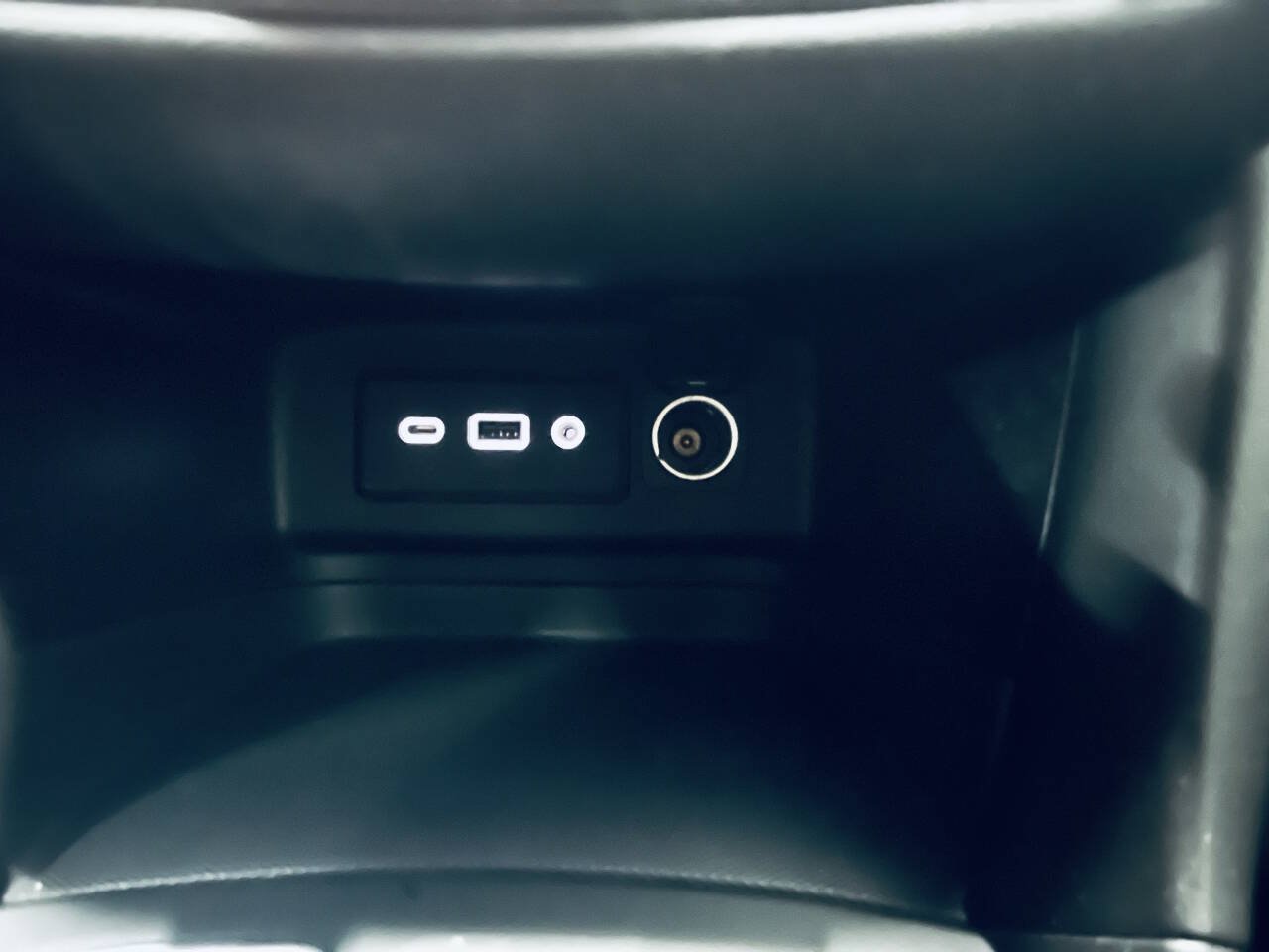 Used 2019 Chevrolet Equinox LT w/ Driver Convenience Package FWD image 40