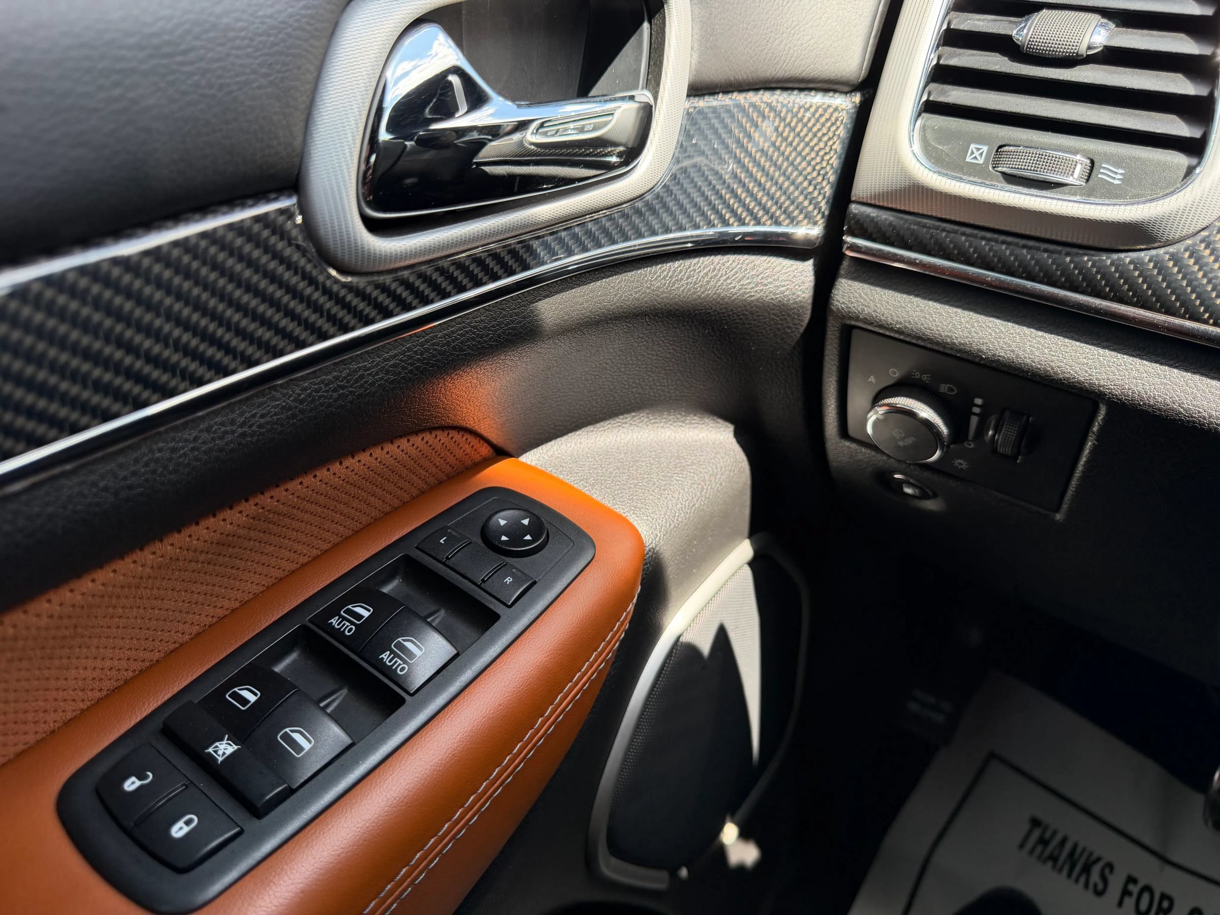 Used 2020 Jeep Grand Cherokee SRT AWD/4WD image 30