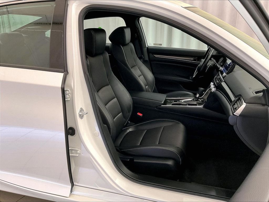Used 2022 Honda Accord Sport image 11