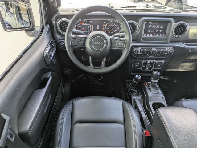 Used 2023 Jeep Gladiator Sport AWD/4WD image 15