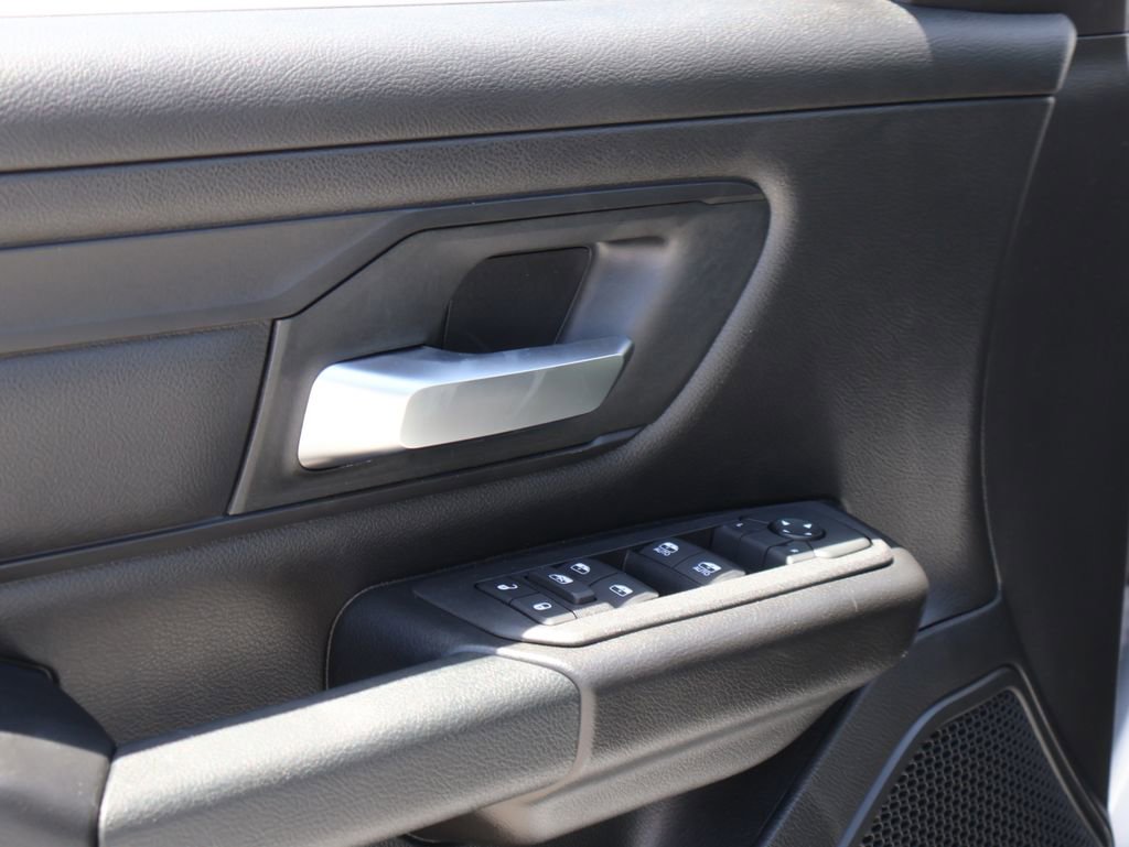New 2026 RAM 1500 Express AWD/4WD image 21