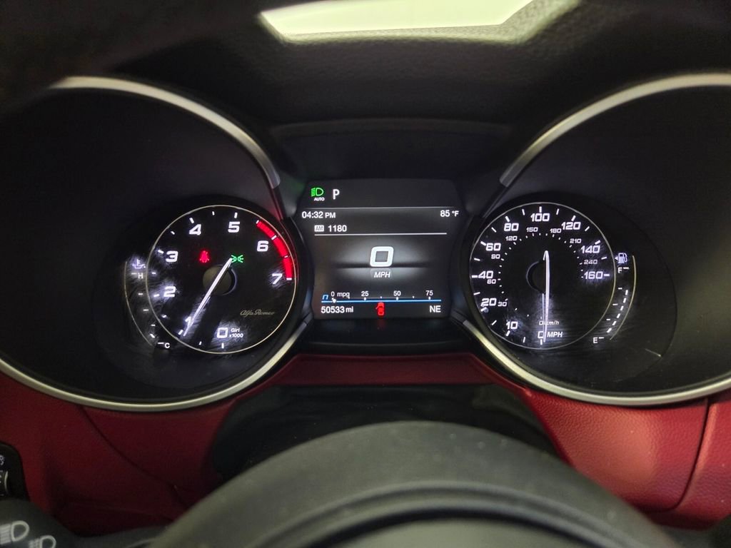 Used 2020 Alfa Romeo Stelvio image 17