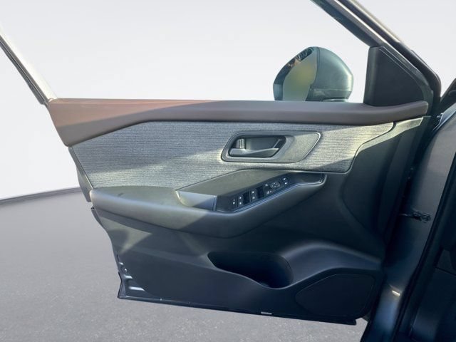Certified 2023 Nissan Rogue S FWD image 29
