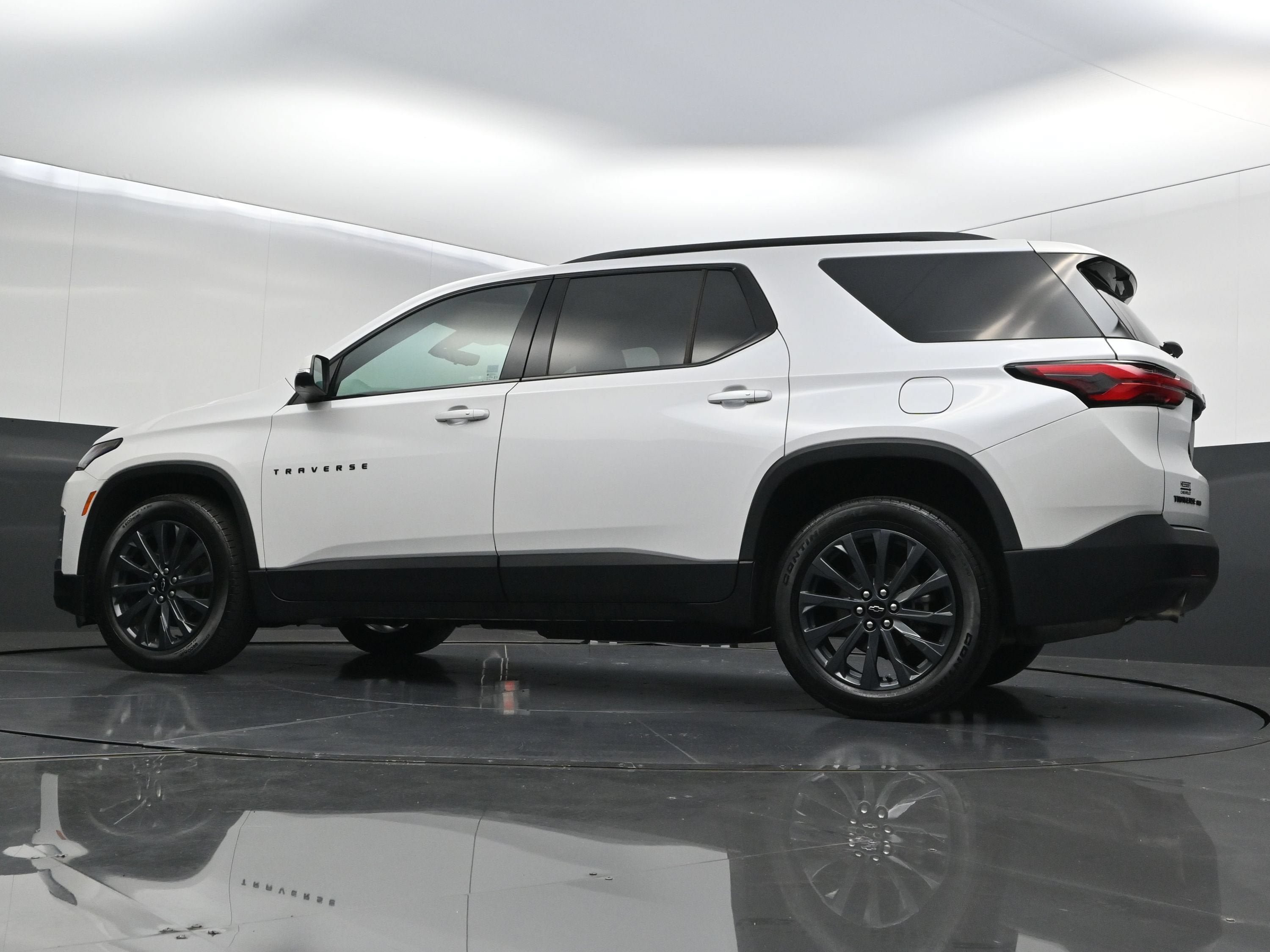 Certified 2023 Chevrolet Traverse RS AWD/4WD image 50