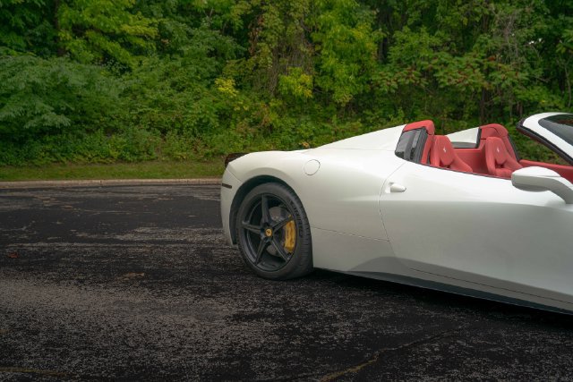 Used 2014 Ferrari 458 Spider RWD image 33