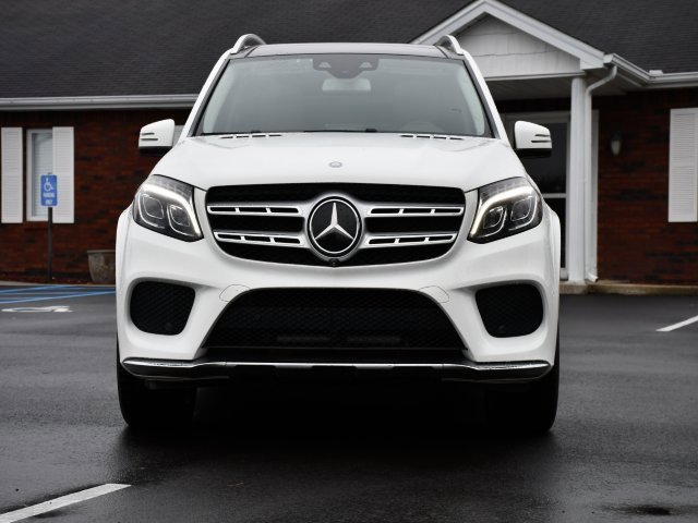 Used 2017 Mercedes-Benz GLS 550 4MATIC image 2