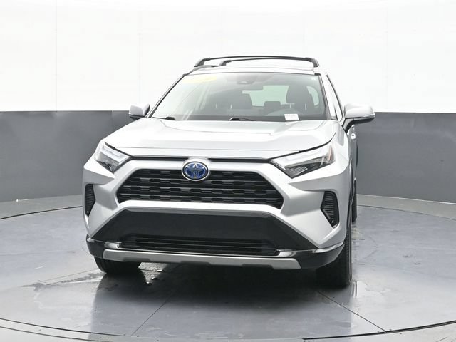 Used 2024 Toyota RAV4 SE AWD/4WD image 2