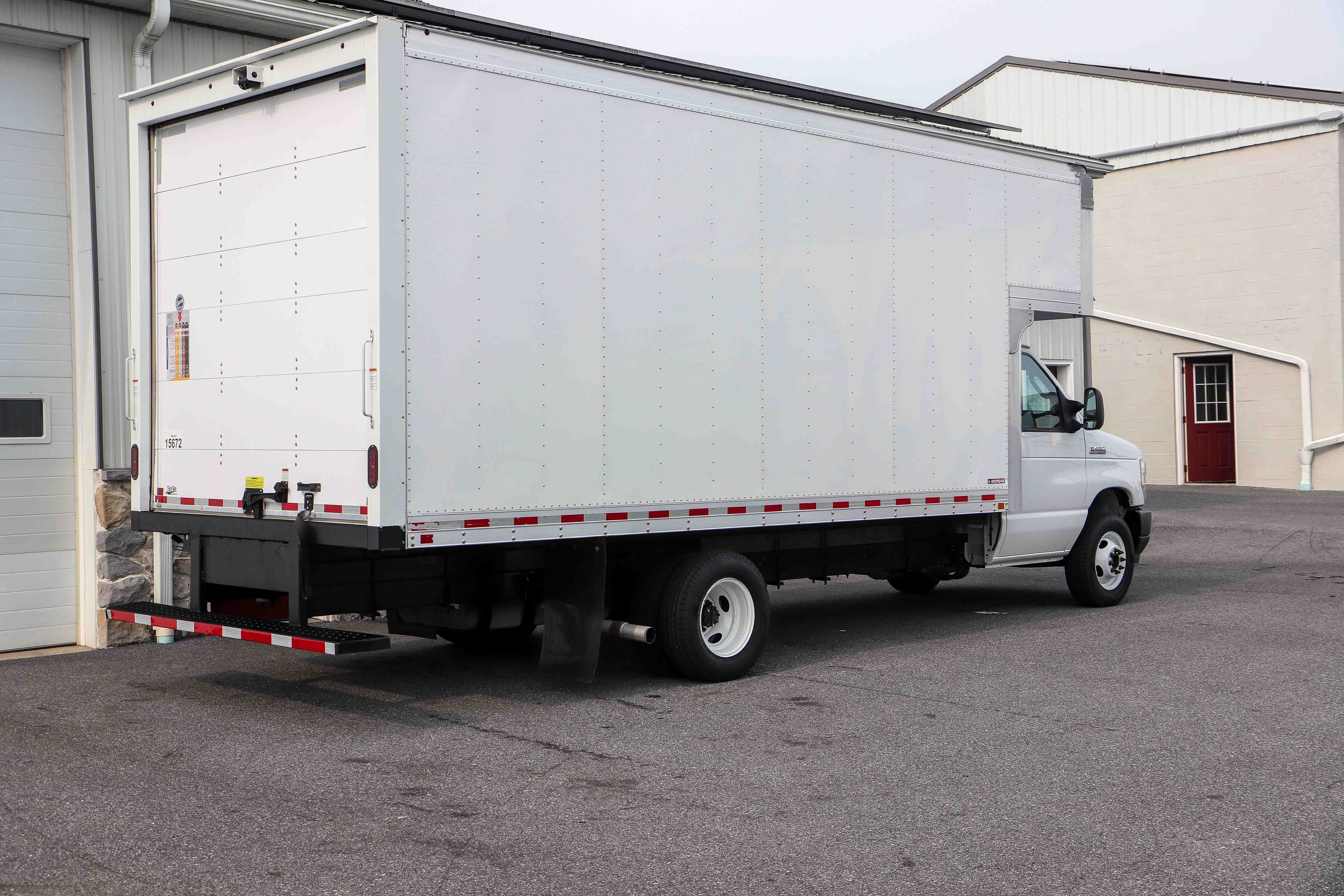 Used 2021 Ford E-450 and Econoline 450 Super Duty w/ Power Windows & Locks Group RWD image 3