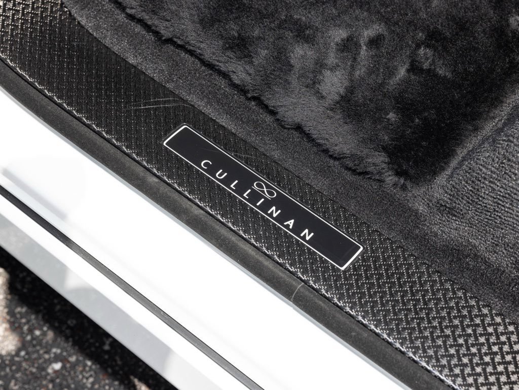 New 2027 Rolls-Royce Cullinan Black Badge AWD/4WD image 32
