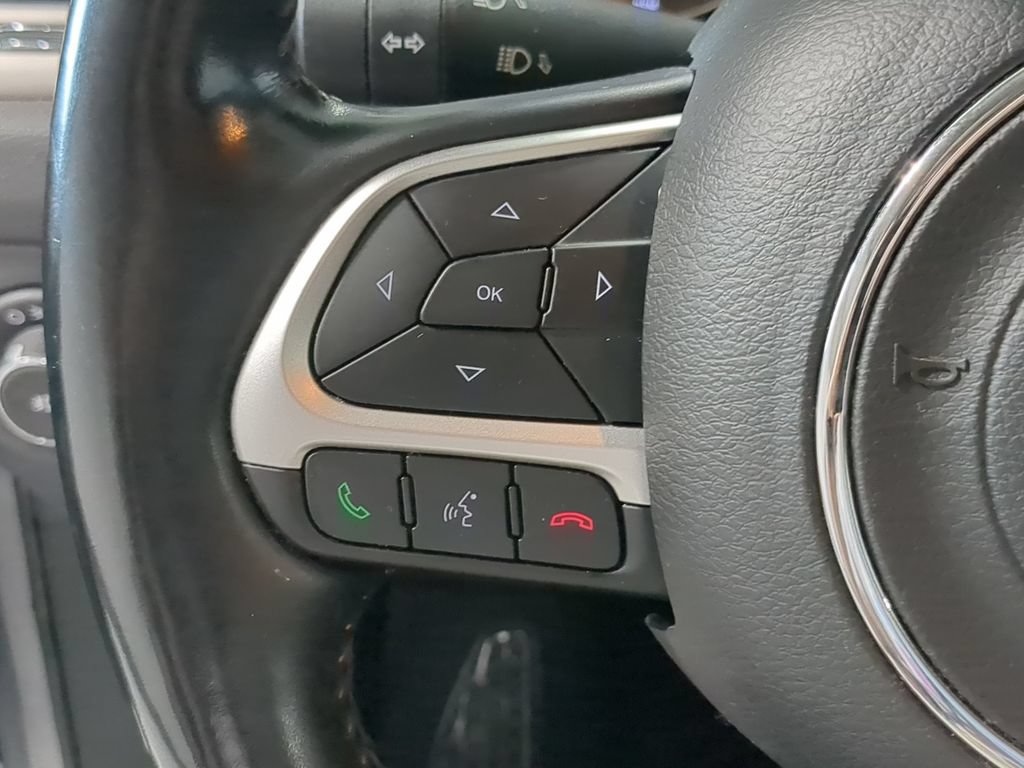 Used 2020 Jeep Compass Latitude w/ Cold Weather Group AWD/4WD image 29