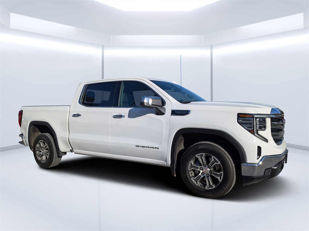 Used 2025 GMC Sierra 1500 SLT image 1
