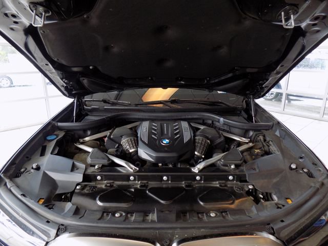 Used 2020 BMW X7 M50i image 33
