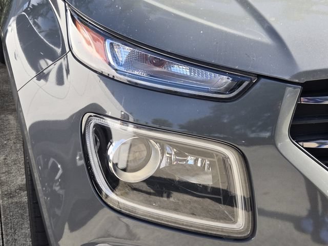 Used 2022 Hyundai Venue Limited w/ Cargo Package FWD image 11