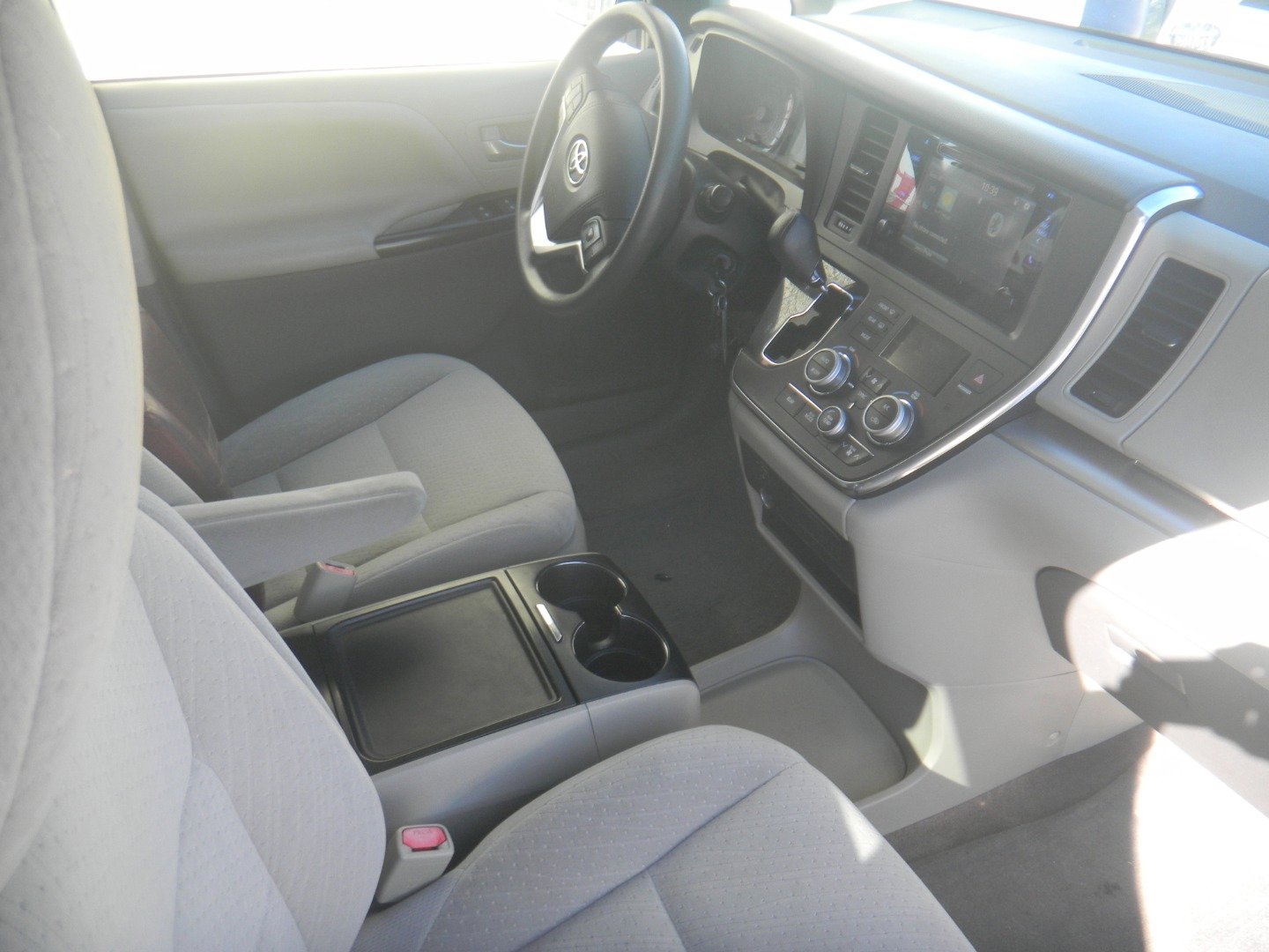 Used 2015 Toyota Sienna LE image 13