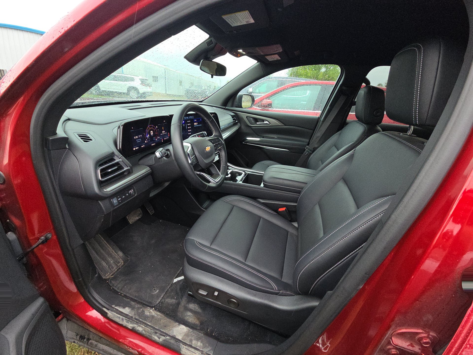 Used 2026 Chevrolet Traverse LT AWD/4WD image 8