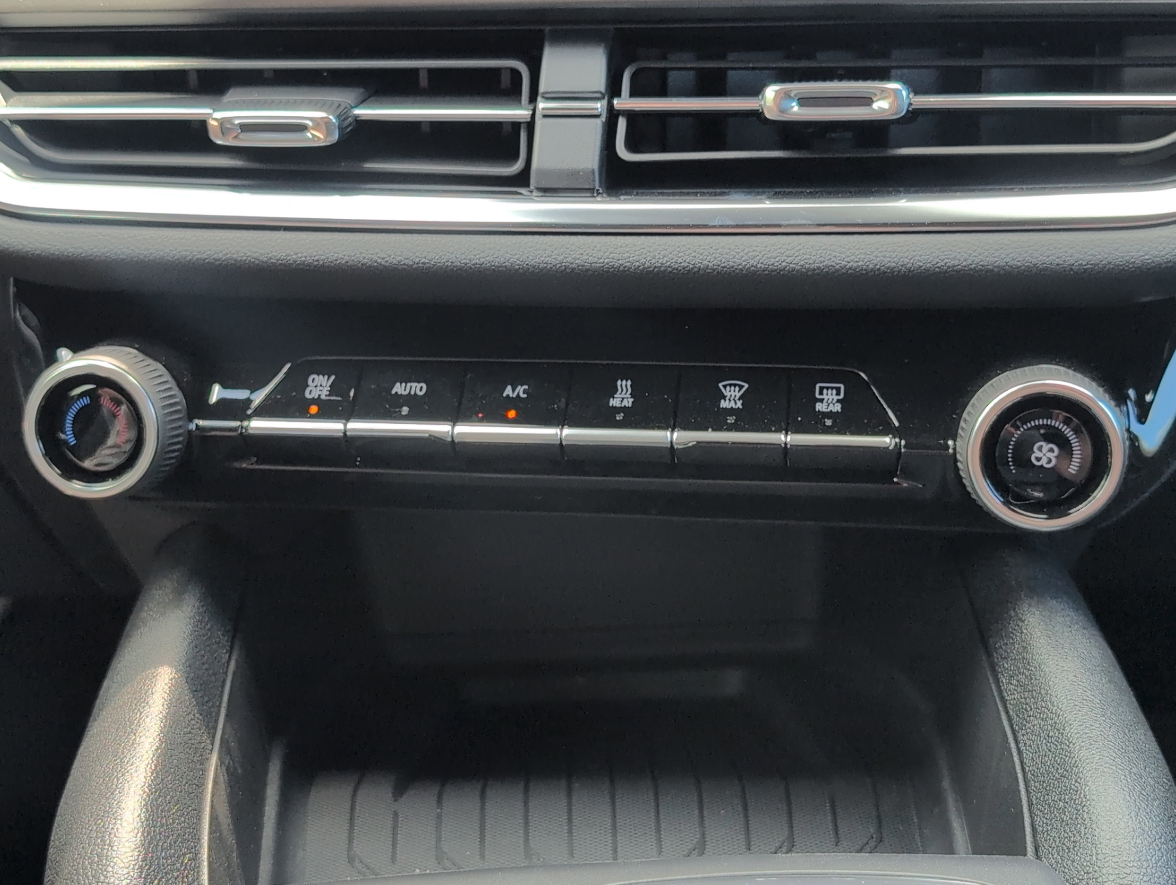 New 2026 Chevrolet Equinox EV LT FWD image 20