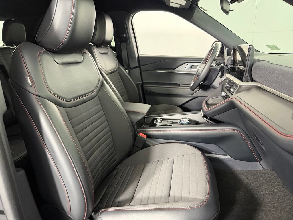 Used 2025 Ford Explorer ST-Line RWD image 37