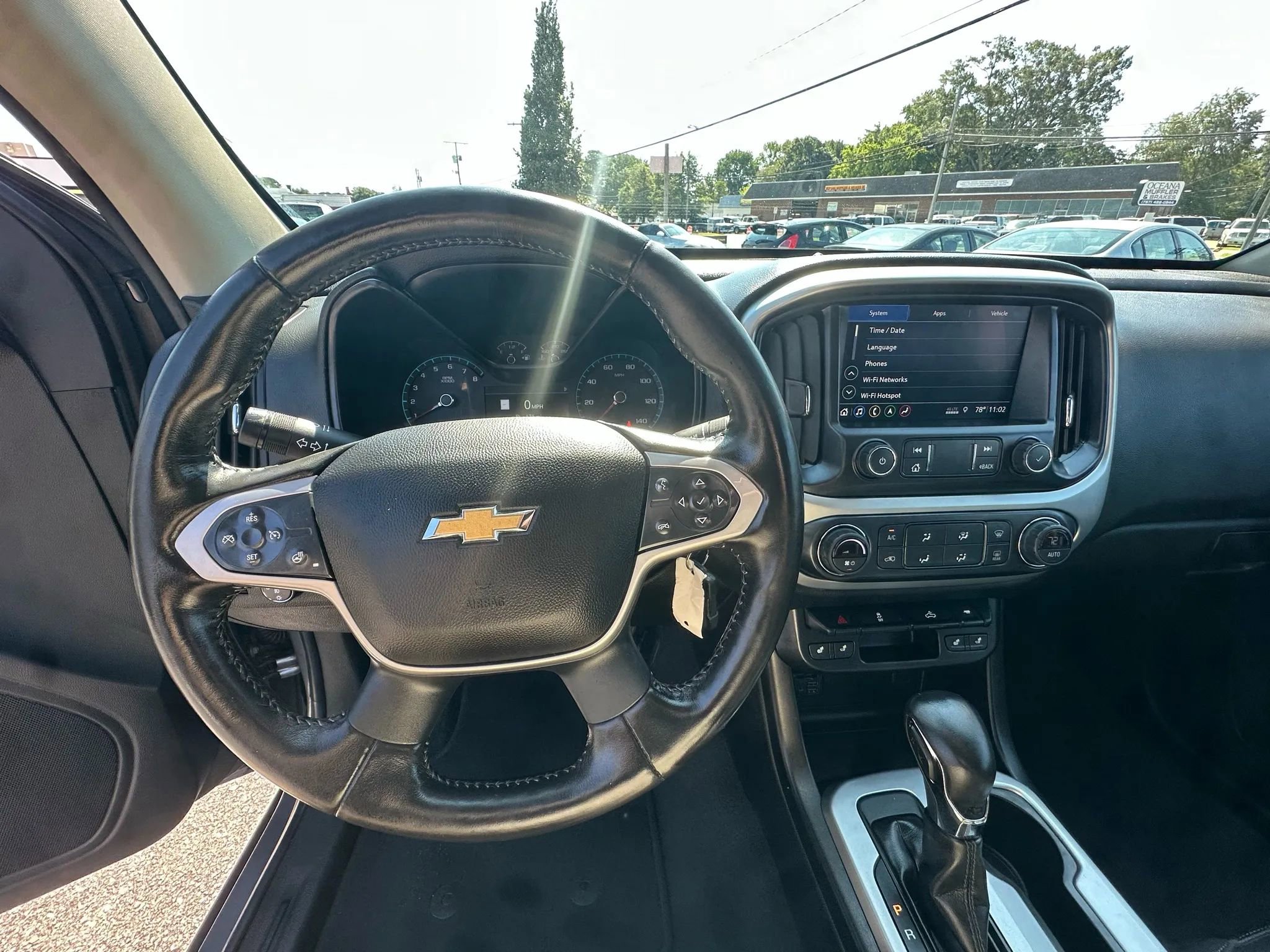 Used 2022 Chevrolet Colorado LT w/ Luxury Package image 24