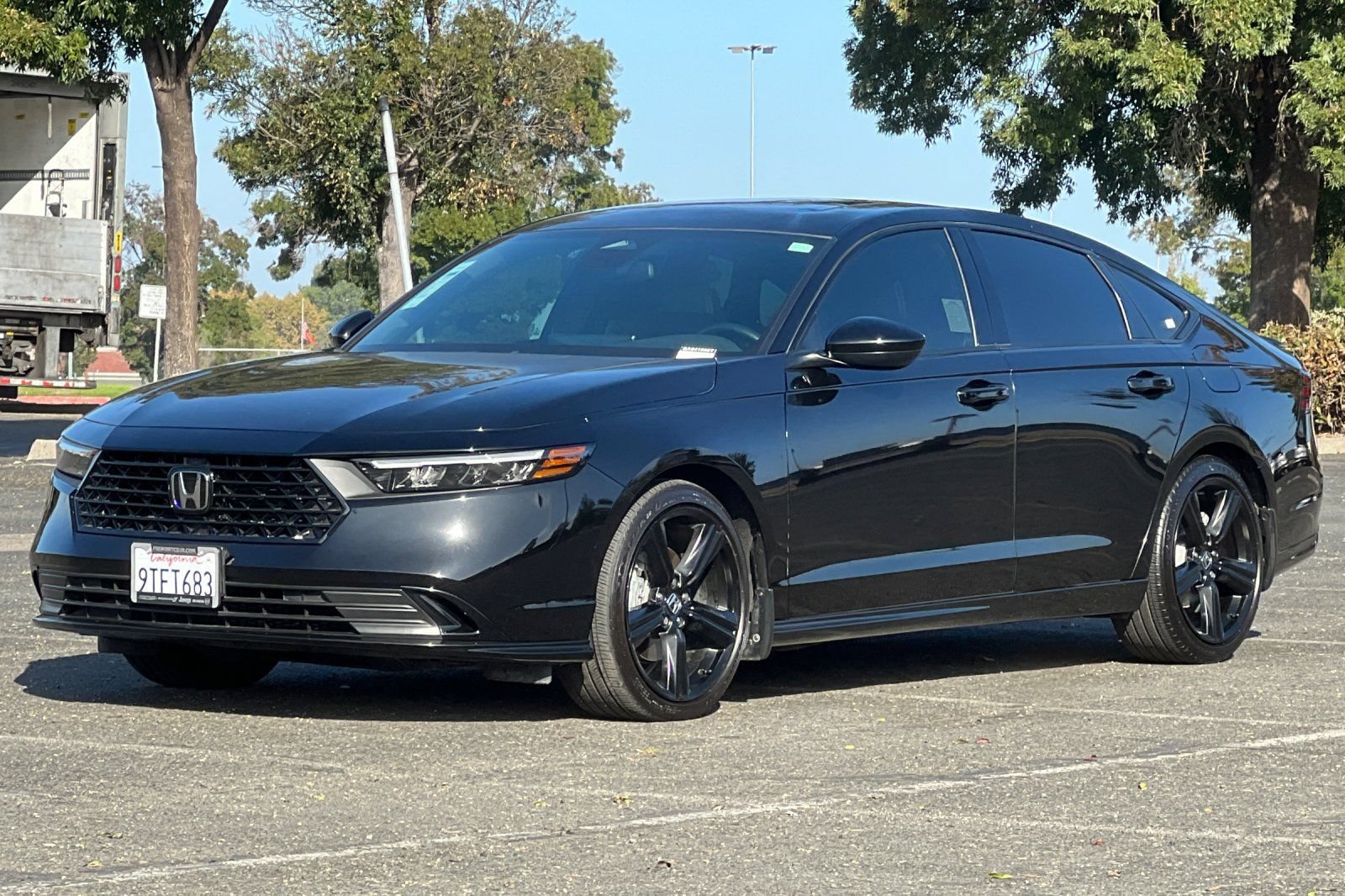 Used 2025 Honda Accord Sport image 7