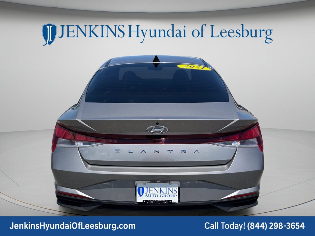 Used 2021 Hyundai Elantra SEL w/ Convenience Package FWD image 6